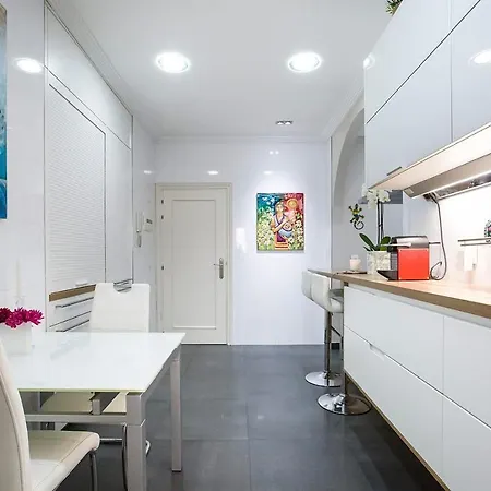 Habitacion En Vivienda Gran Via Bilbao Extérieur photo